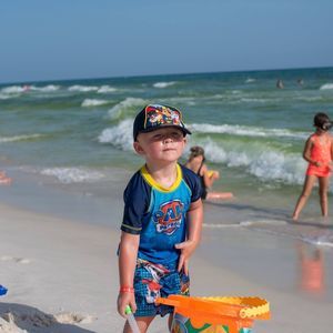 Meet your Posher, Crystal